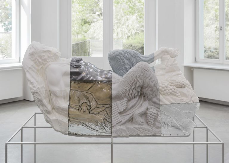 Oliver Laric
Reclining Pan, 2019
Stereolithography, selective laser sintering, polyamide, polyurethane, pigments, aluminum base
145.7 × 151.7 × 83.7 cm
57 3/8 × 59 3/4 × 33 inches