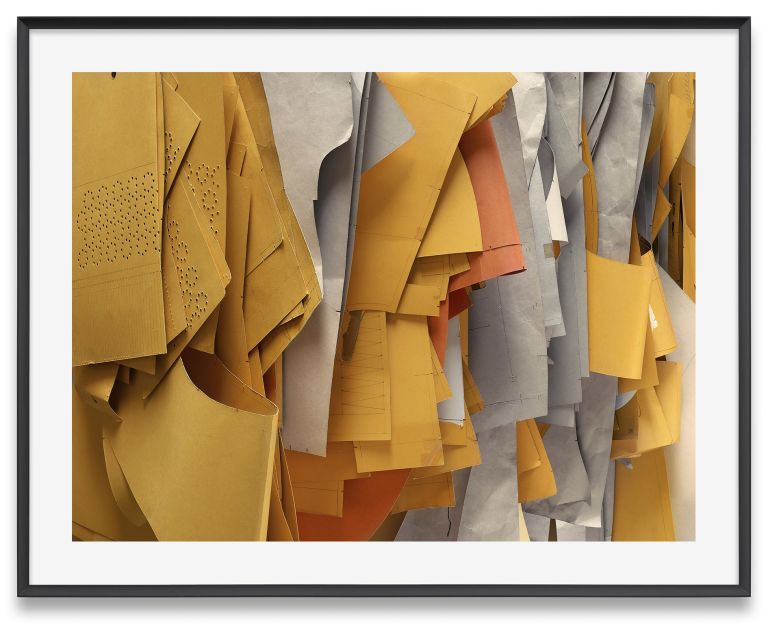Thomas Demand
Towhee, 2020
Framed pigment print
110 &times; 145 cm
43 1/4 &times; 57 inches