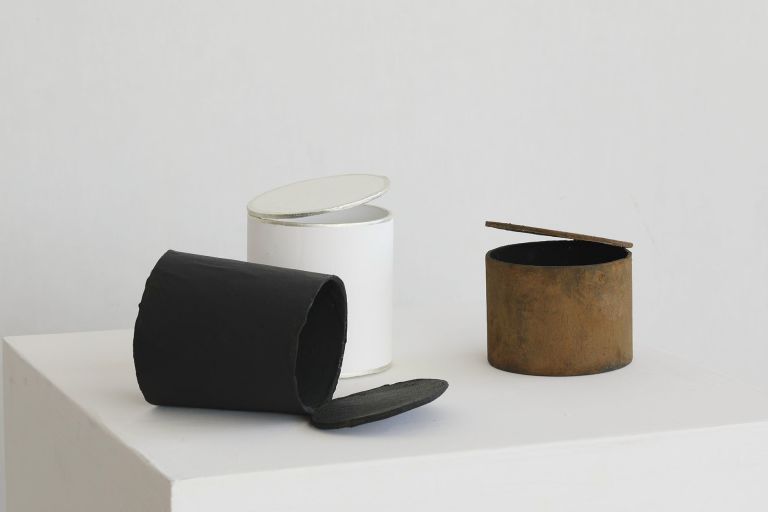 Peter Fischli
CANS, BAGS AND BOXES (Can Group Nr. 1), 2019