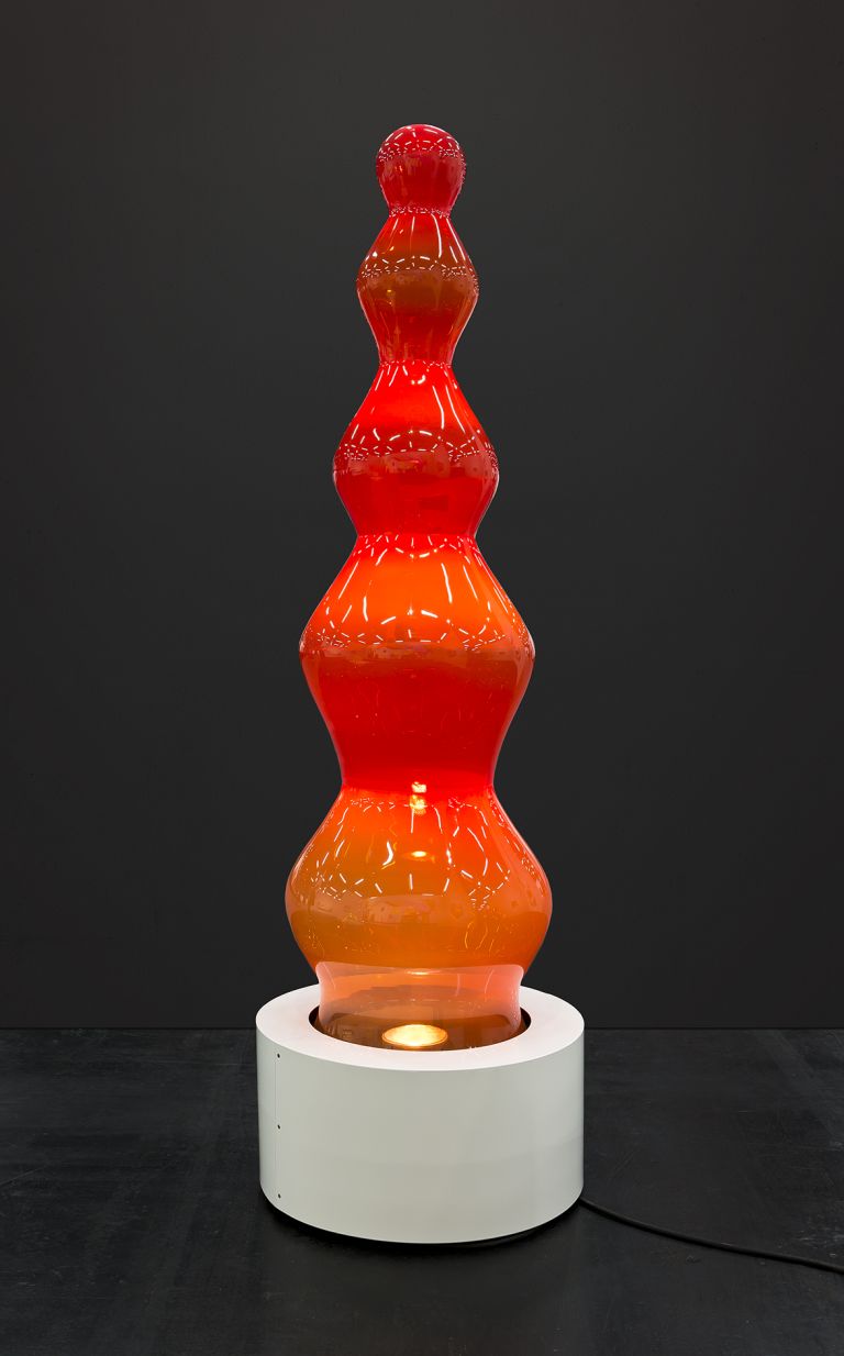 Otto Piene
Red Light Ghost, 1966/2014
Glass, light bulbs, metal base and timer 
200 &times; 60 cm
78 3/4 &times; 23 5/8 inches
