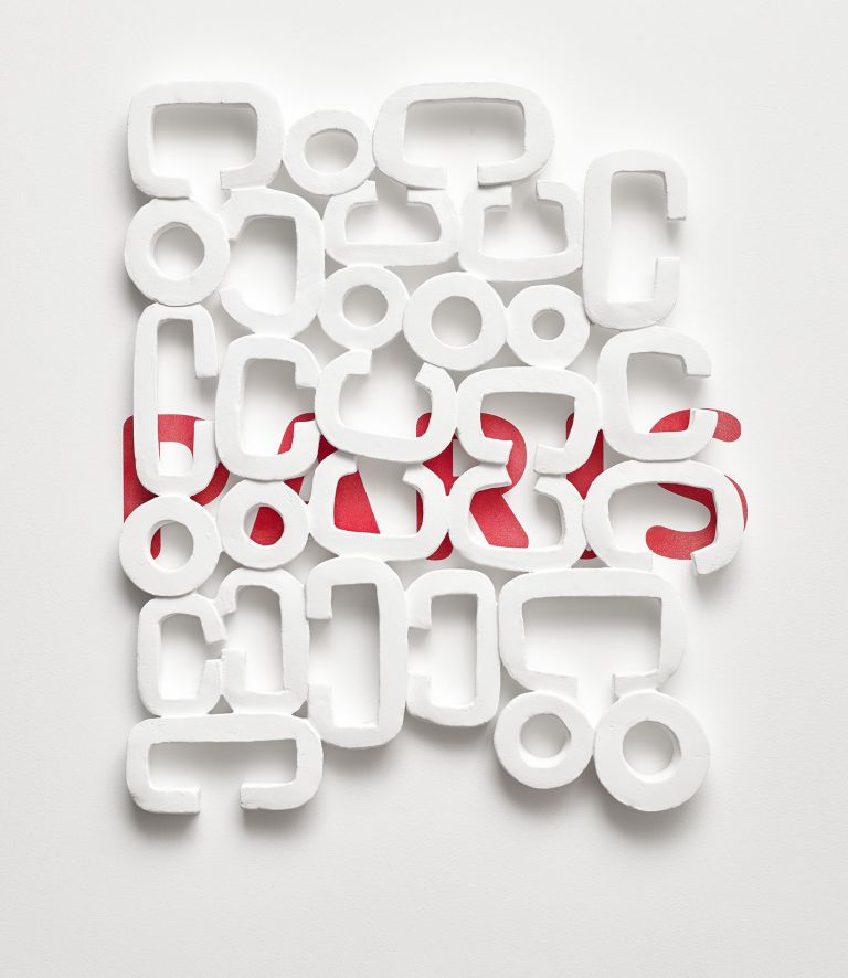 Rosemarie Trockel
Paris, 2021
Ceramic, sol-silicate-based paint, spraypaint
60 &times; 51 &times; 3 cm
23 5/8 &times; 20 &times; 1 1/8 inches