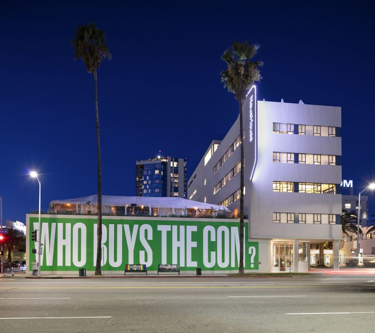 Barbara Kruger
Untitled (Questions), 2020
20 questions displayed on digital billboards, light pole banners, murals, print and digital media around Los Angeles for Frieze art week
Photo: Fredrik Nilsen, 2020, All Rights Reserved