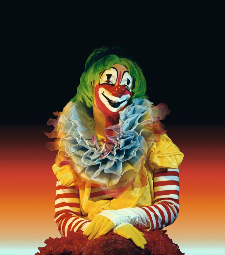 Cindy Sherman
Untitled #416, 2004
Color photograph
142.2 &times; 124 cm
57 1/2 &times; 50 1/4 inches