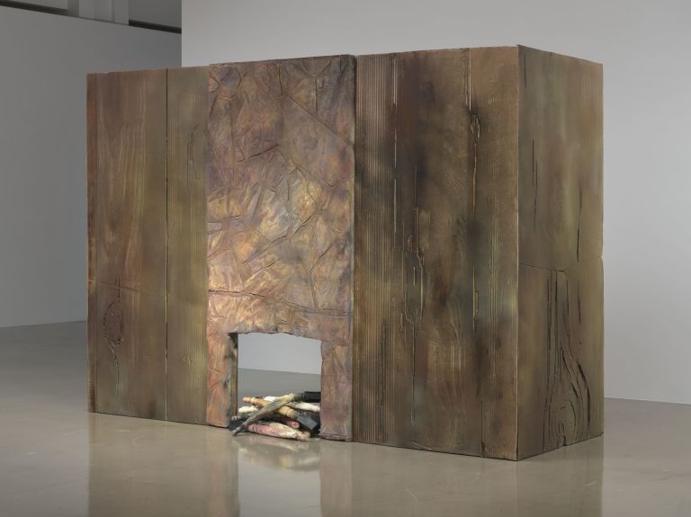 Kaari Upson
Kris&rsquo;s Dollhouse, 2017&ndash;19
Site-specific installation, video, MDF, resin, urethane, pine wood, plywood, Aqua-Resin, pigment, spray paint and aluminum
Dimensions variable