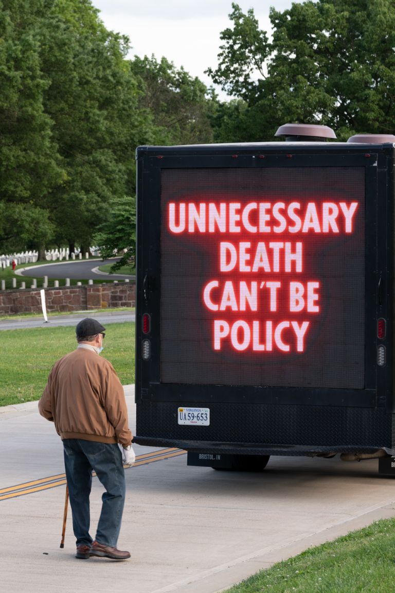 Jenny Holzer
COVID-19 PRESIDENT, 2020
LED truck
Text: EXPOSE, 2020
Washington, DC
© 2020 Jenny Holzer, member Artists Rights Society (ARS), NY
Photo: Ray Alvareztorres