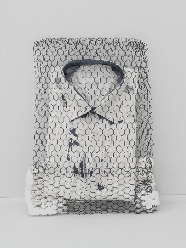 Thea Djordjadze
Untitled, 2011
Plaster, shirt, chickenwire
46 &times; 32 &times; 9 cm | 18 &times; 12 5/8 &times; 3 1/2 inches