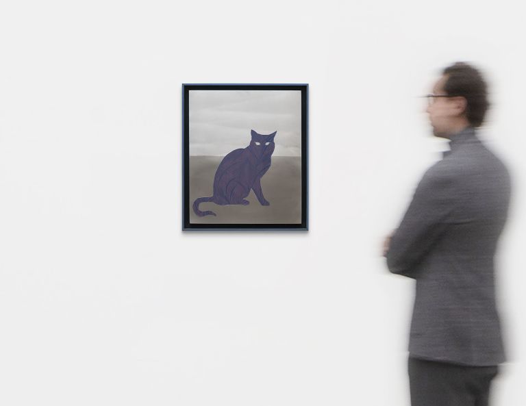Painting of a seated cat in dark purple-blue with decorative line patterns, white eyes, on grey-beige background.