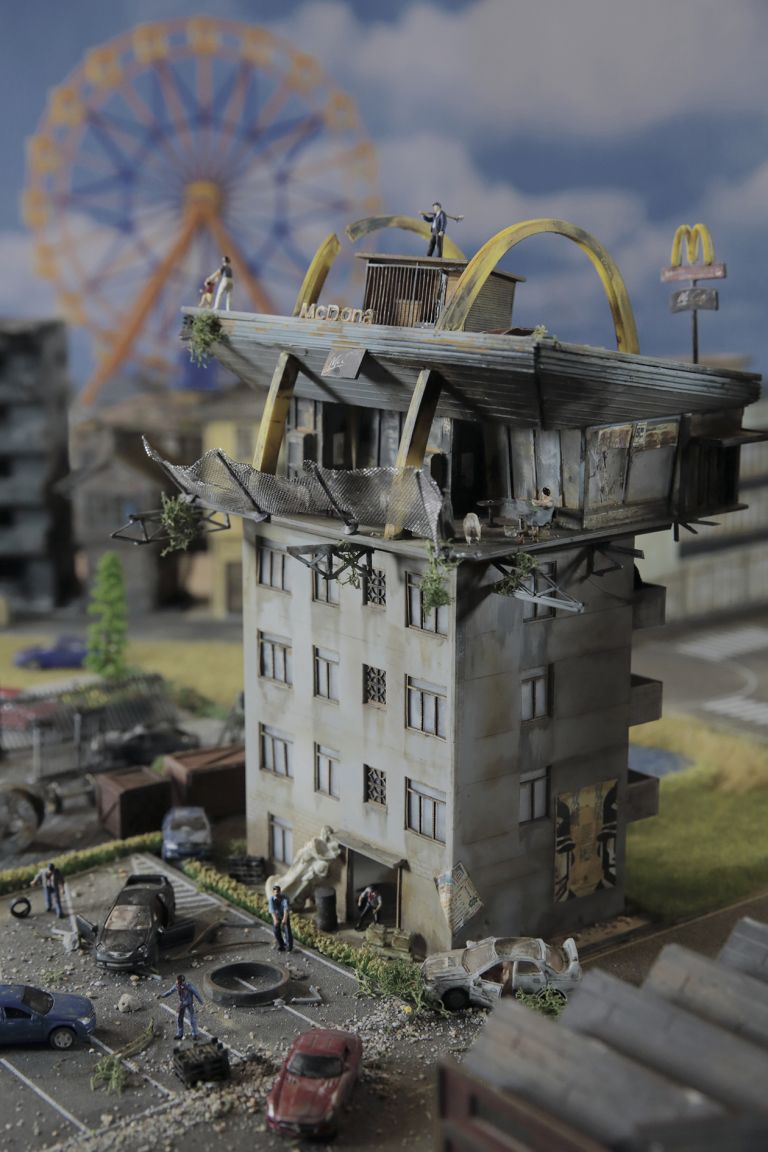 Cao Fei
La Town: White Street, 2014
Inkjet print on paper
120 &times; 80 cm
47 1/4 &times; 31 1/2 inches