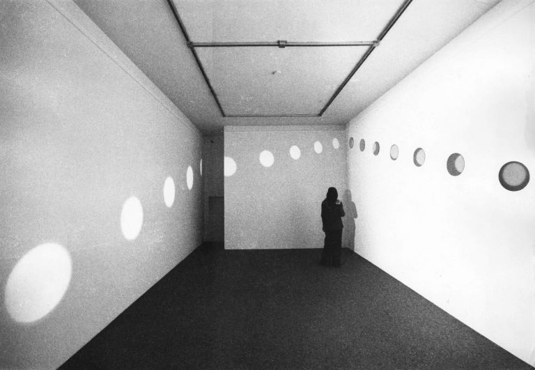 Nancy Holt – Mirrors of Light – Berlin