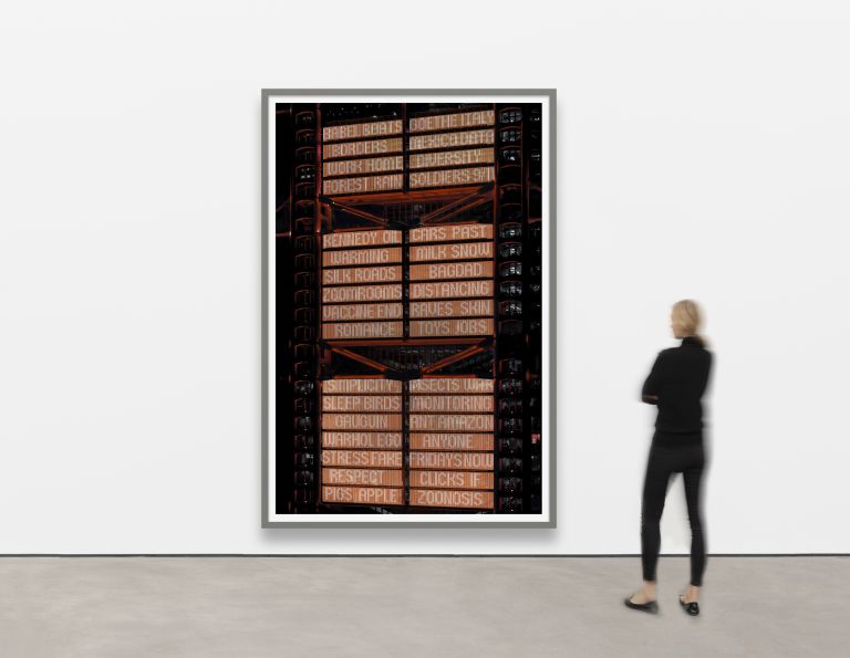 Andreas Gursky
Hong Kong Shanghai Bank III, 2020 (scale image)