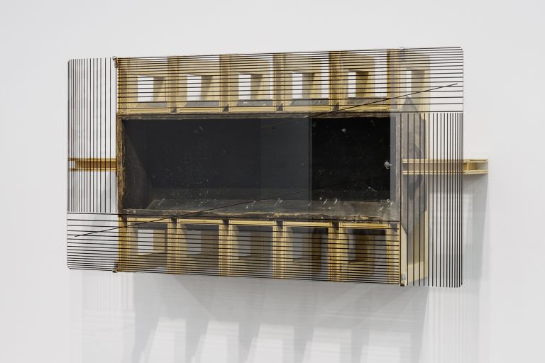 Reinhard Mucha
Coburg, 2021
Metal shoulder clamps, alkyd enamel painted on reverse of float glass, pomace trough solid wood, brass drainpipe (found object), blockboard
82.8 x 158.8 x 36.6 cm
32 5/8 x 62 1/2 x 14 3/8 inches
&copy; muchaArchive