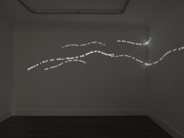 Peter Fischli David Weiss
Untitled (Questions Projection, small), 1981&ndash;2001
405 slides, 5 projectors
Dimensions variable
Edition of 3 + 1 AP