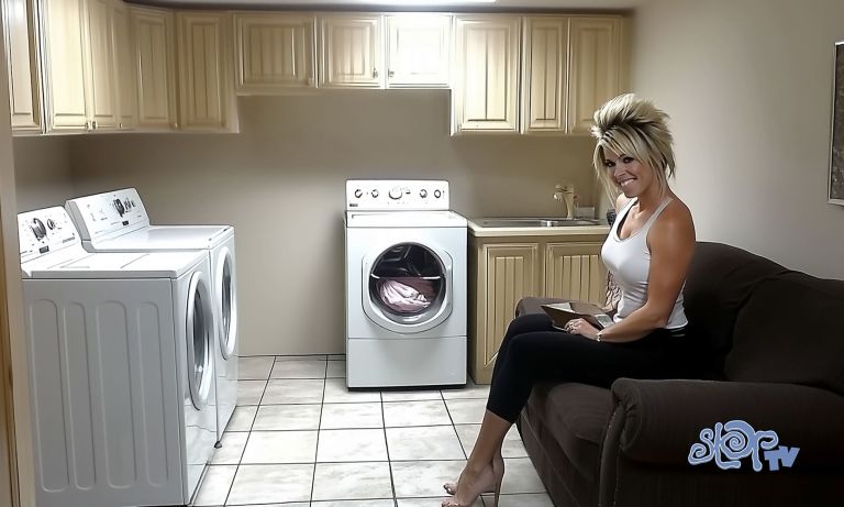 Jon Rafman
Main Stream Media Network, 2025 (video still)