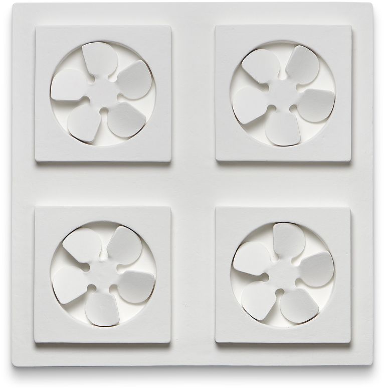 Rosemarie Trockel
Challenge, 2020
Ceramic, sol-silicate-based paint
67 &times; 67 &times; 8 cm
26 3/8 &times; 26 3/8 &times; 3 1/8 inches