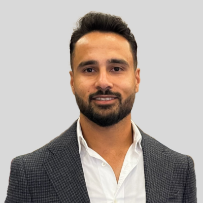 Photo of Shuja Naqvi
