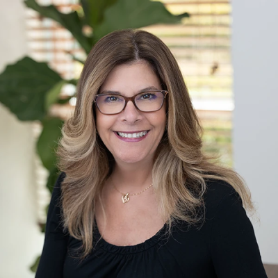 Photo of Michelle Frisbee Hartmann