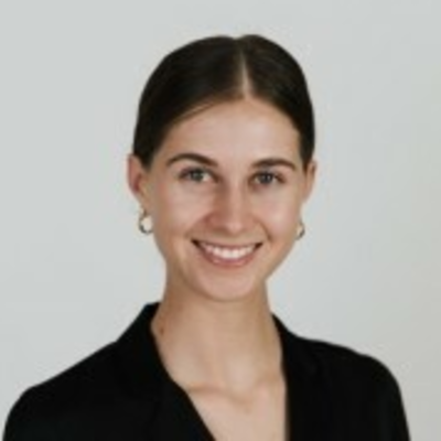 Photo of Tegan Roberts