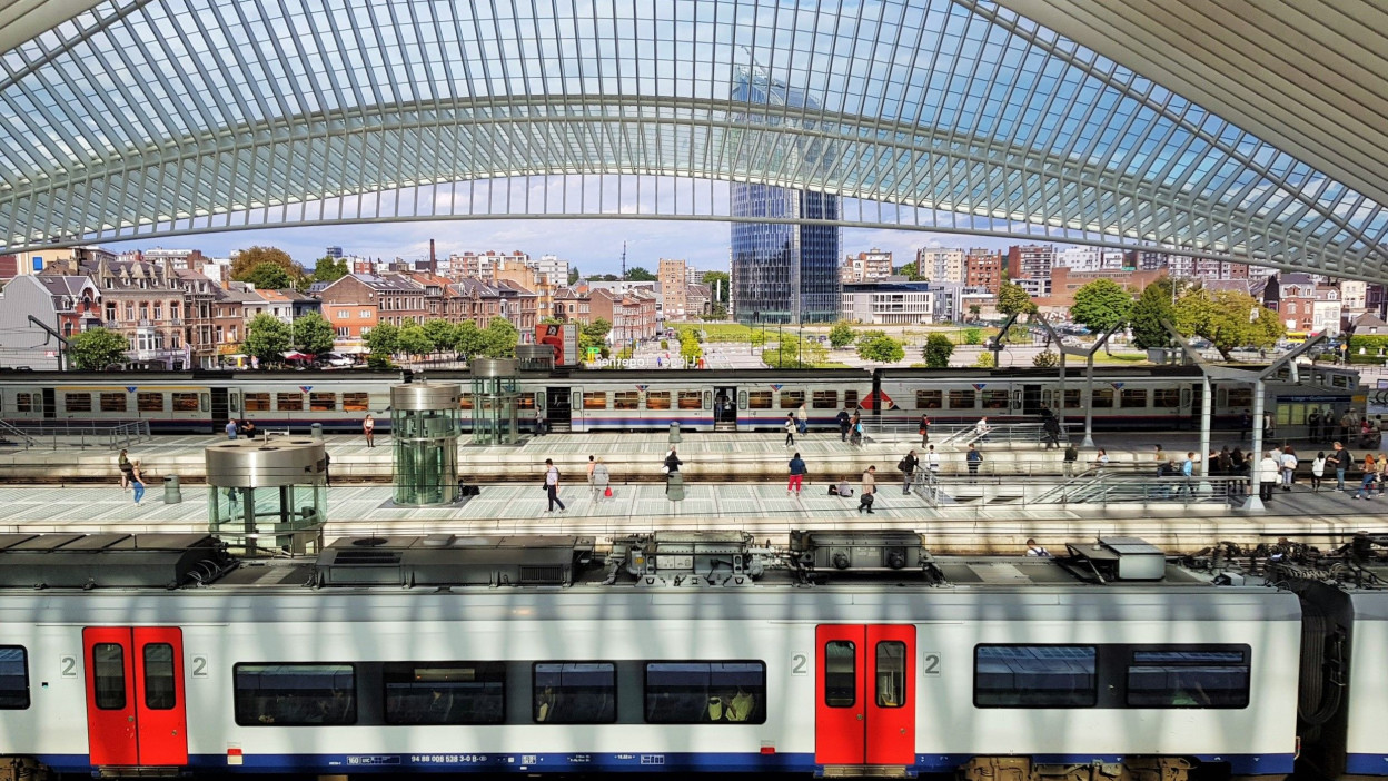 How to Use A Rail Pass on DAY trains in  15 Popular Countries