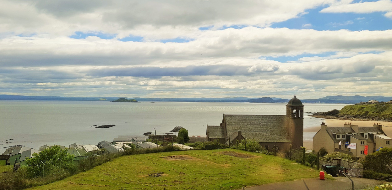 How to travel by train from Edinburgh to Aberdeen