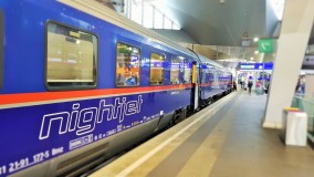 A Nightjet train to Roma awaits departure at Wien Hbf