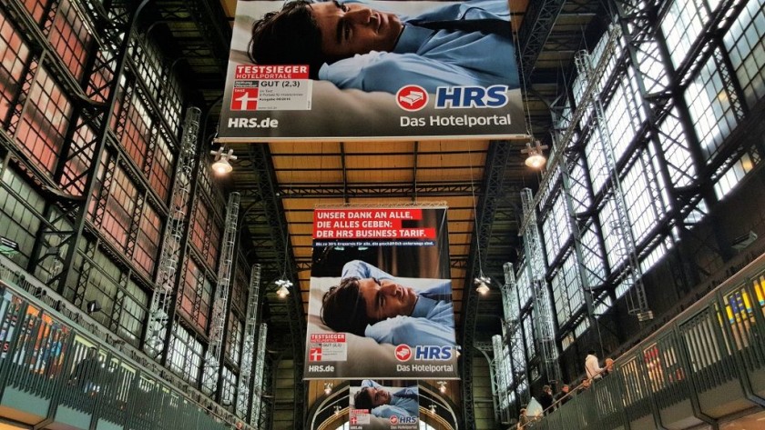 The Wandel-Halle at Hamburg Hbf festooned with advertising