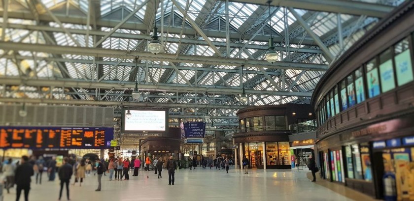 Looking over the main concourse from the Gordon Street Entrance