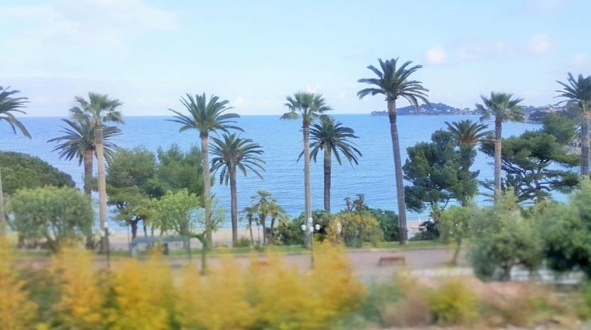 Between Nice and Monaco