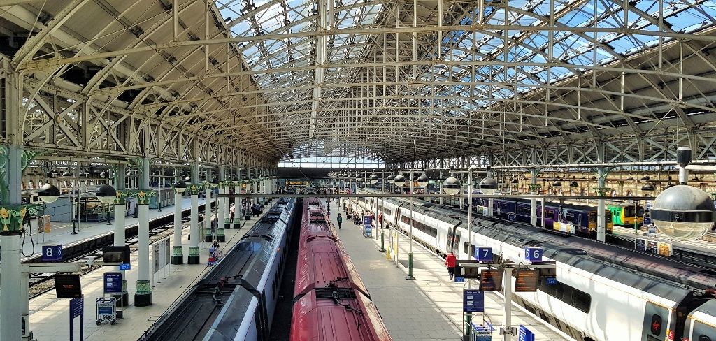 Manchester Piccadilly Platform Map Using Piccadilly Station In Manchester | Showmethejourney