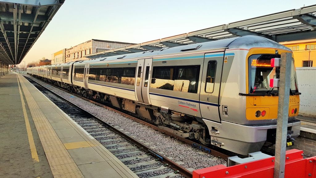 A Clubman train operated by Chiltern Railways