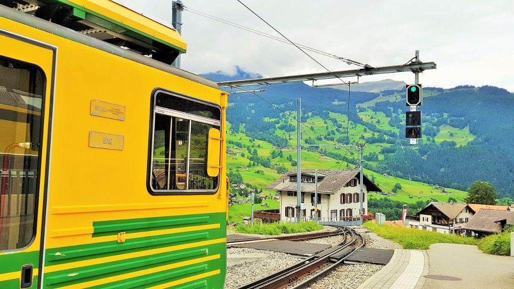 To Wengen by train when on holiday in Olten