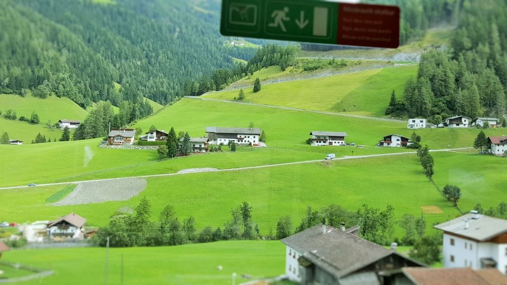 Between Munich and Italy by train