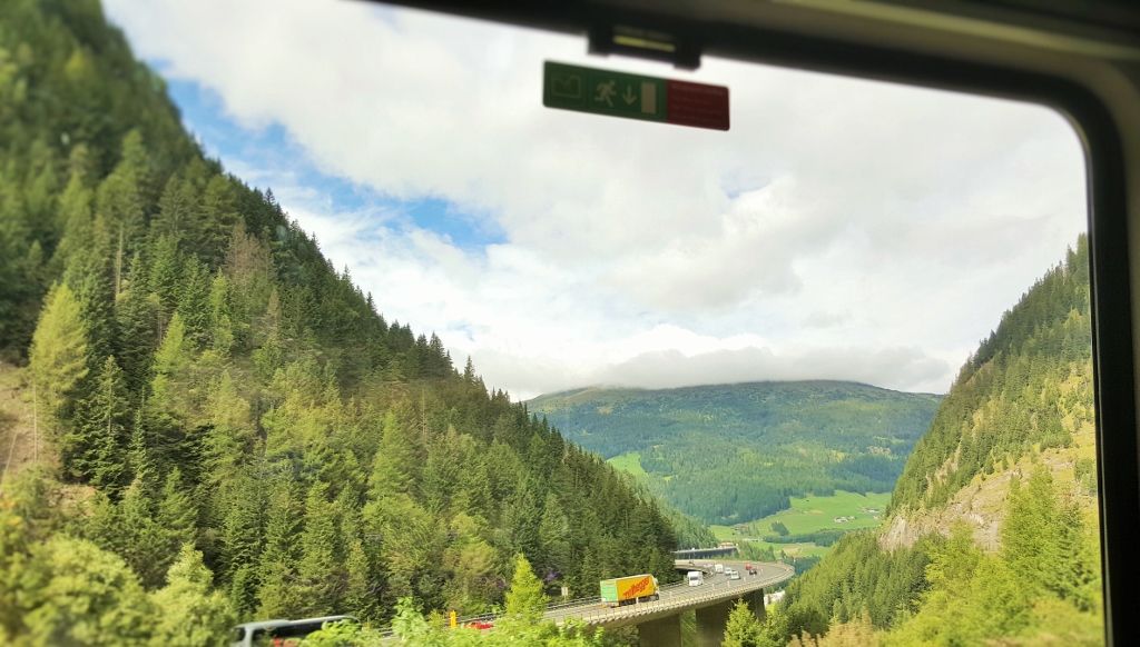 Munchen to Venezia by train