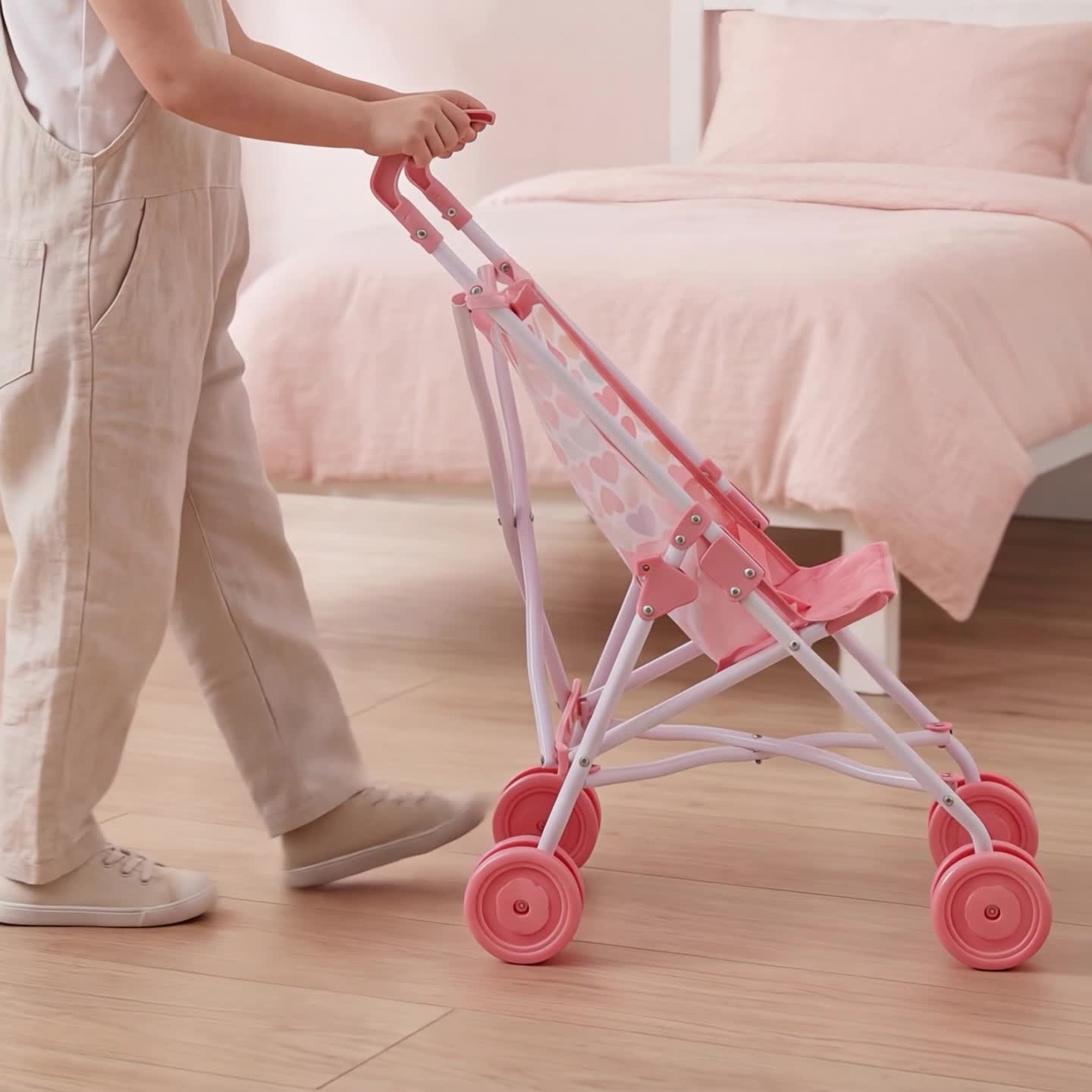 Ivy & Lily Puppenbuggy Herzen faltbar | Smyths Toys Deutschland