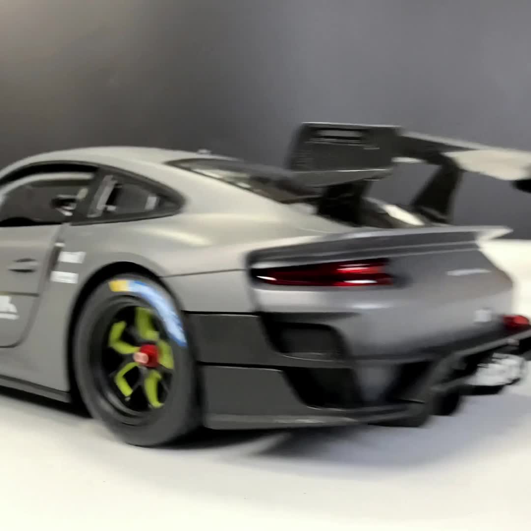 1:14 Porsche 911 GT2 RS Clubsport 25 Remote Control Car | Smyths