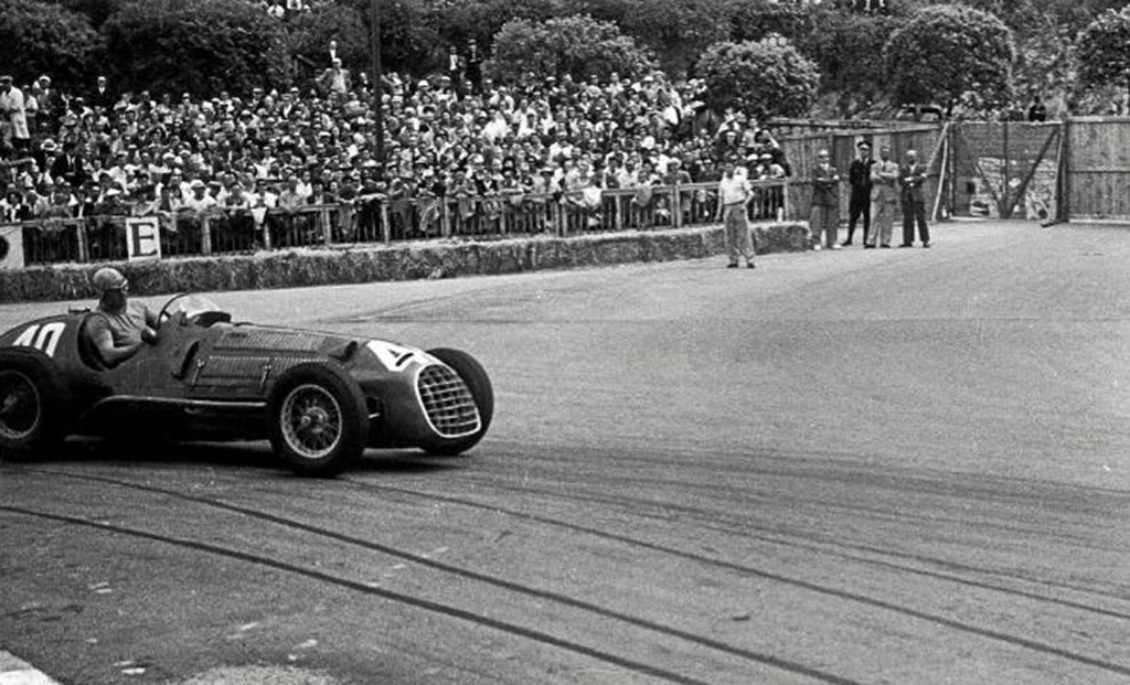 Ferrari 125 en pista