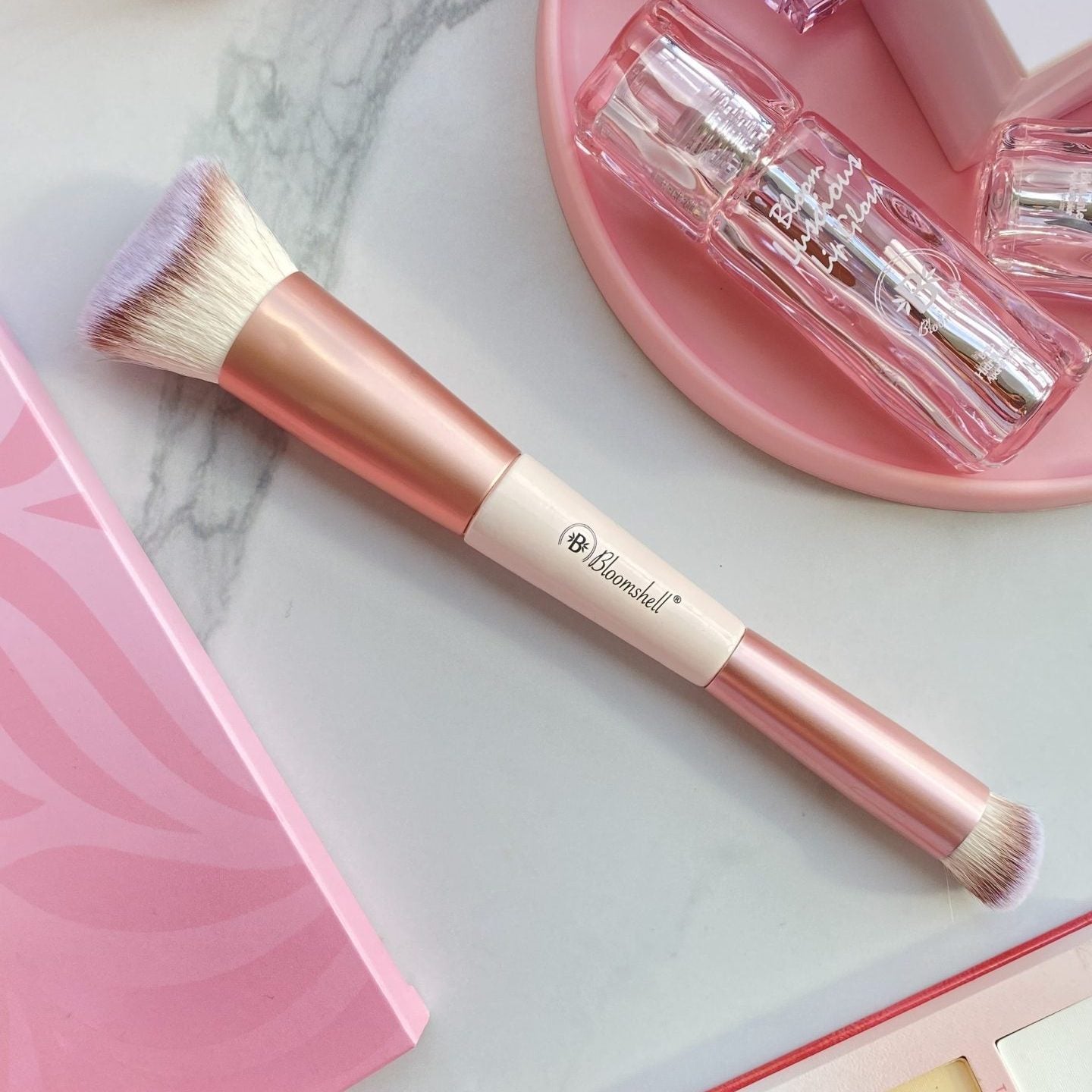 Brocha Bloomshell Bloom Brush Perfect Corrector/base