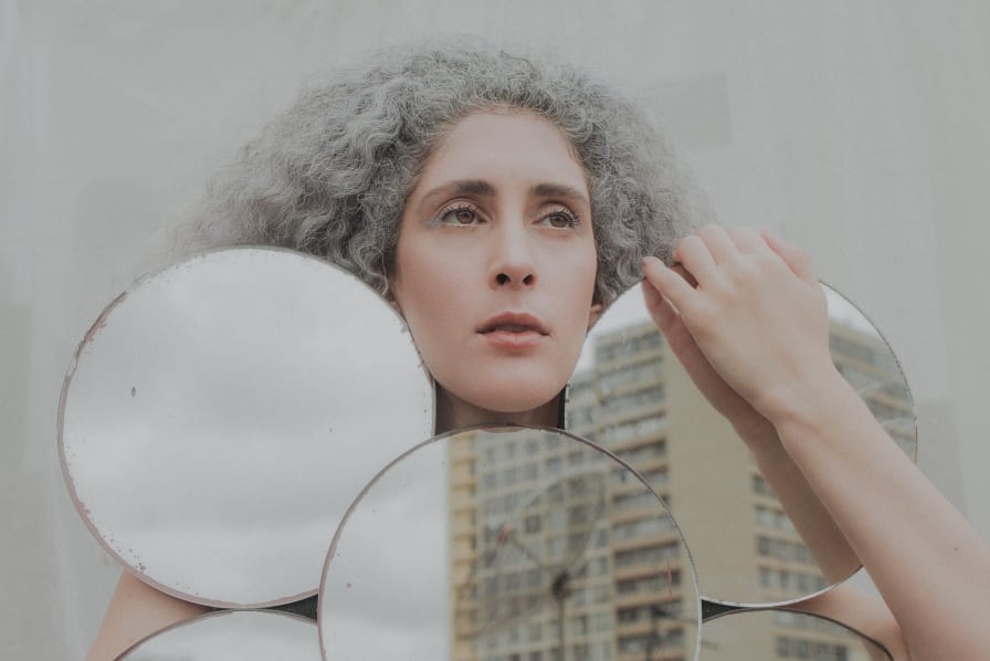 How to Embrace and Make the Transition to Gray Hair - Good Magazine How to Embrace and Make the Transition to Gray Hair - Good Magazine