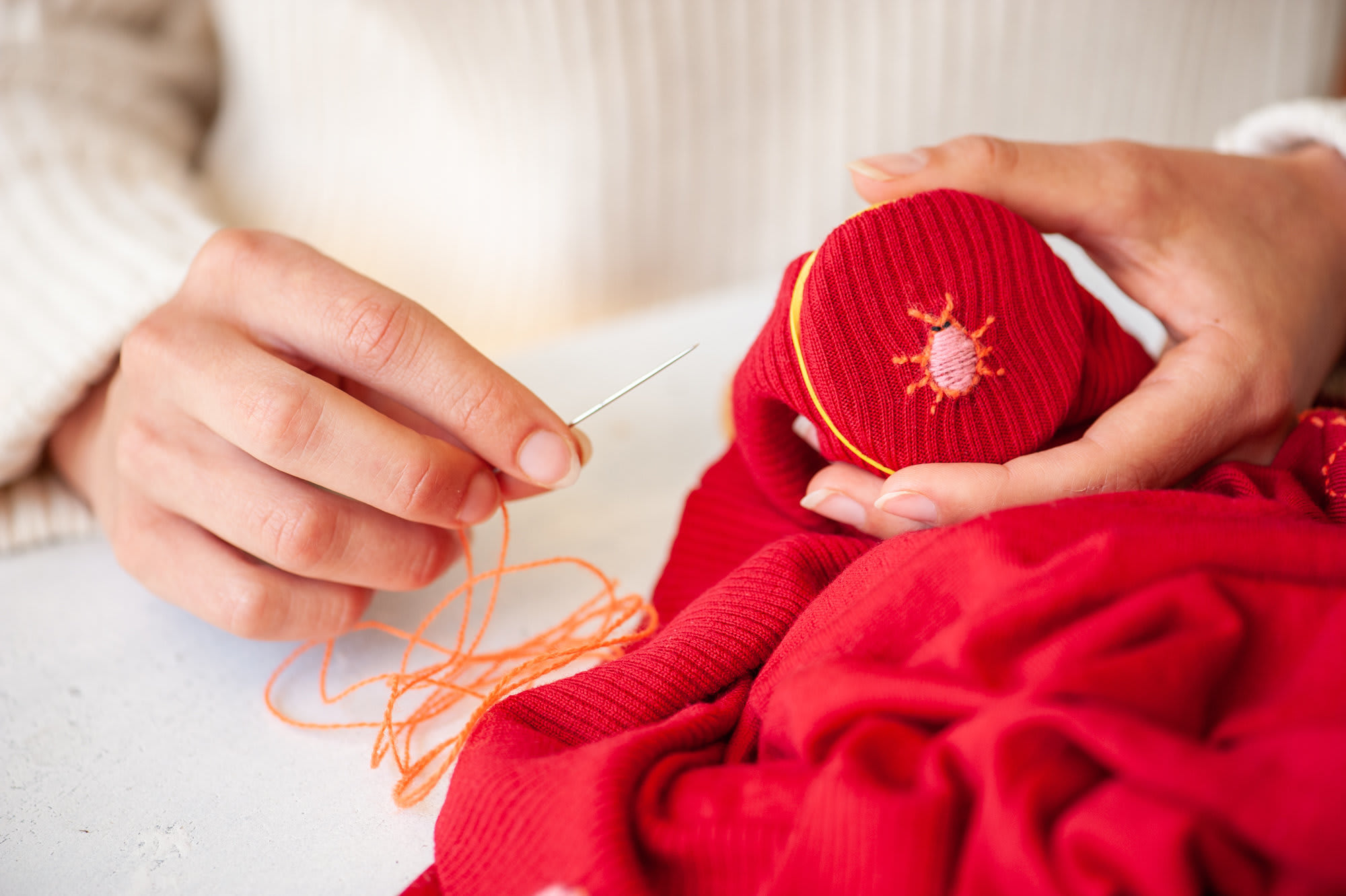 How to do the Darning Stitch - Sarah's Hand Embroidery Tutorials