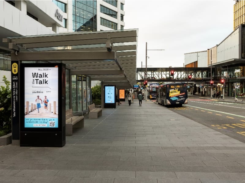 oOh!media installs six new digital panels at Auckland transport hub oOh!media installs six new digital panels at Auckland transport hub