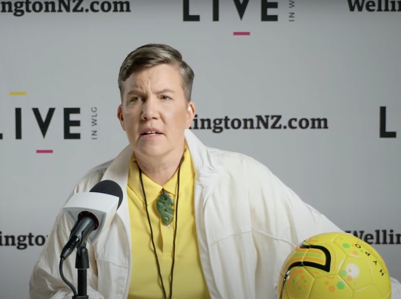 American football fans learn ‘How to Wellington’ with comedian Karen O’Leary American football fans learn ‘How to Wellington’ with comedian Karen O’Leary