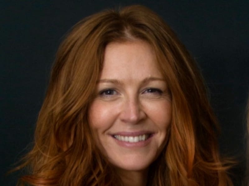 Axis Speaks profile- Justine Armour Axis Speaks profile- Justine Armour