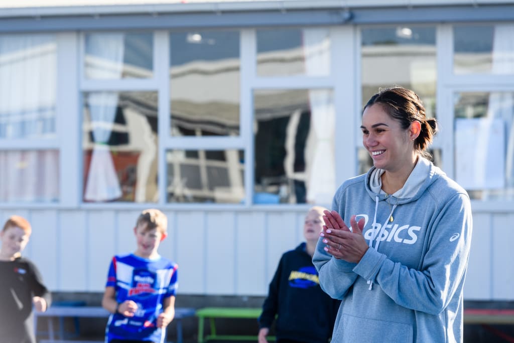 Zespri event at Maungaraki Primary School, with Silver Ferns captain Ameliaranne Ekenasio.