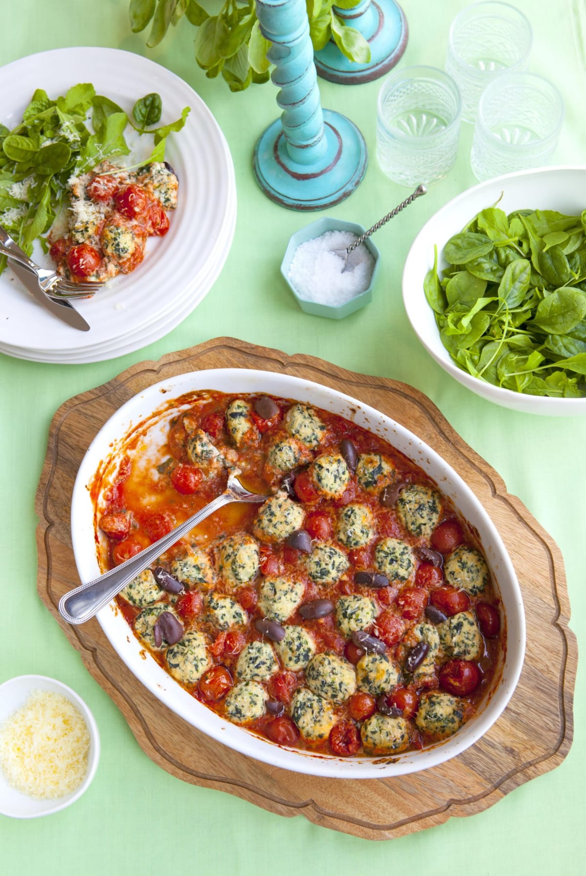 Spinach and ricotta gnocchi baked with cherry tomatoes - Good Magazine