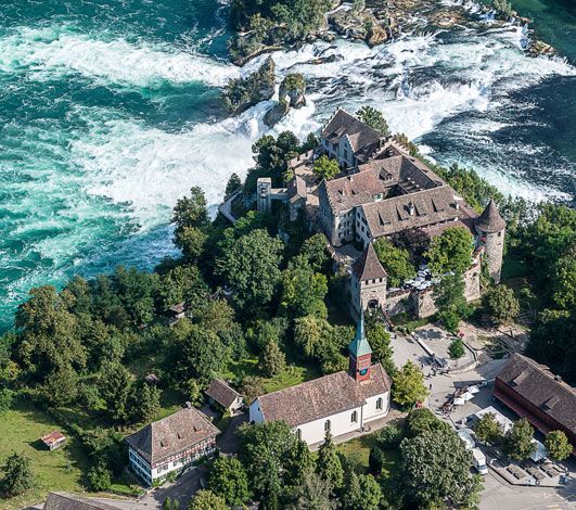 Le Château Laufen, un site évènementiel unique surplombant les chutes du Rhin