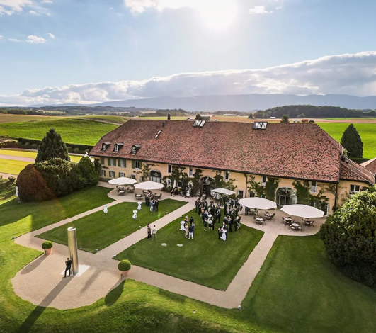 Près de Lausanne, les Portes des Iris grandes ouvertes aux garden parties