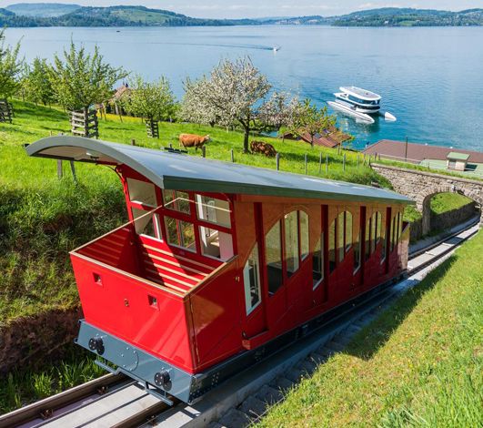 Catamaran hybride + funiculaire panoramique, le nouveau transfert évènementiel vers le resort Bürgenstock