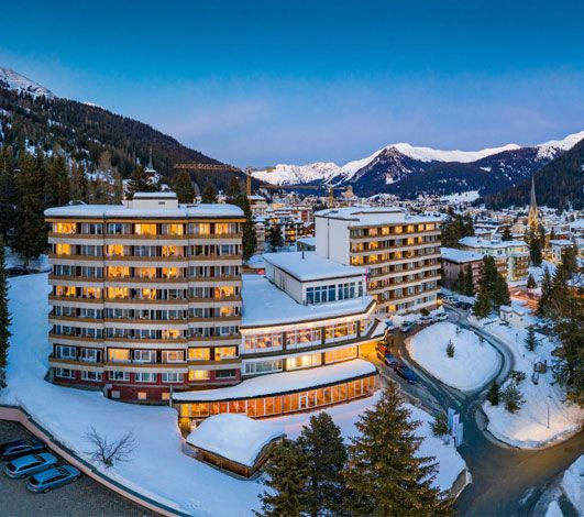 Les séminaires continuent au Sunstar Hotel Davos, rebaptisé Mountain Plaza Hotel