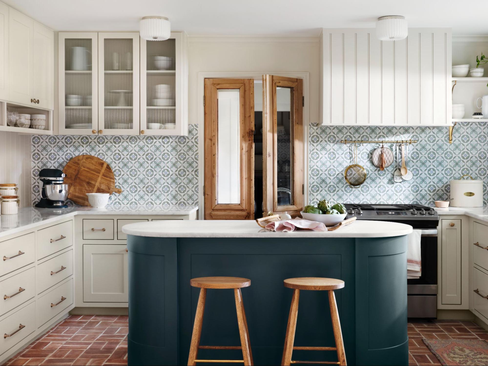 Jo's Design Notebook: Kitchen Islands Blog - Magnolia