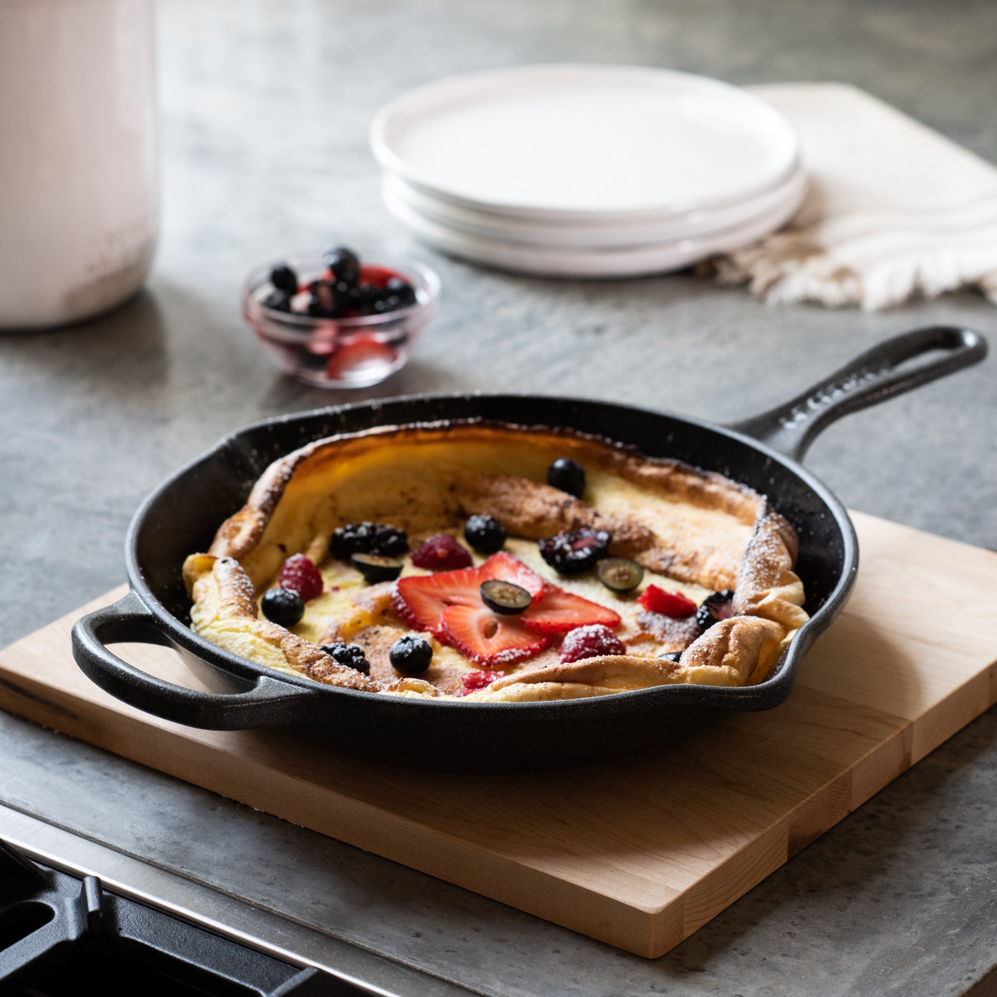 Le Creuset Rectangular Stoneware Dish with Platter Lid - Magnolia