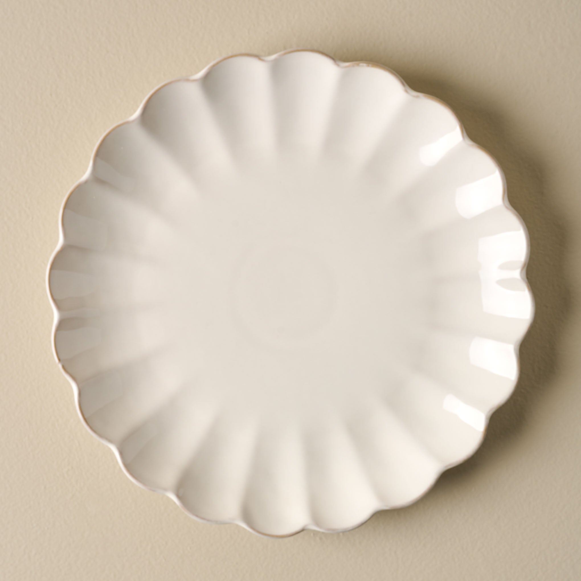 Cream Scalloped Plate - dinner